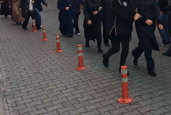 Kayseri'de FETÖ operasyonu: 7 gözaltı