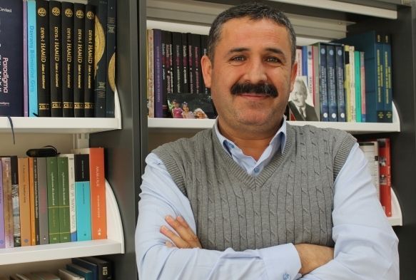 “Felsefe eğitimi diğer derslerdeki başarıyı artırıyor”