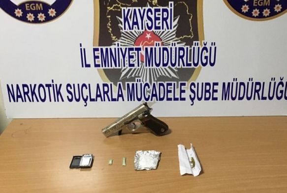 Kayseri'de uyuşturucu operasyonu: 2 gözaltı