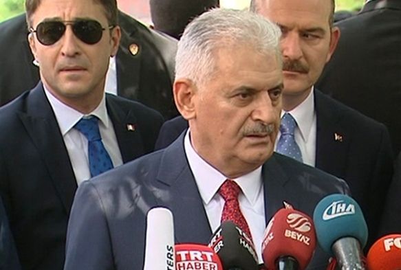 Babakan Yldrm: smail Kahraman'n arkasndayz