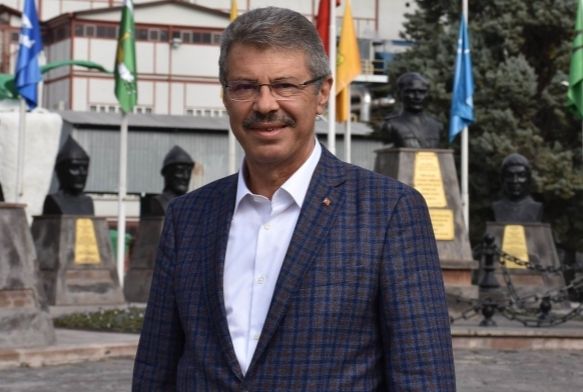 Akay, eker pancar stratejik bir rn olarak kabul edilmelidir