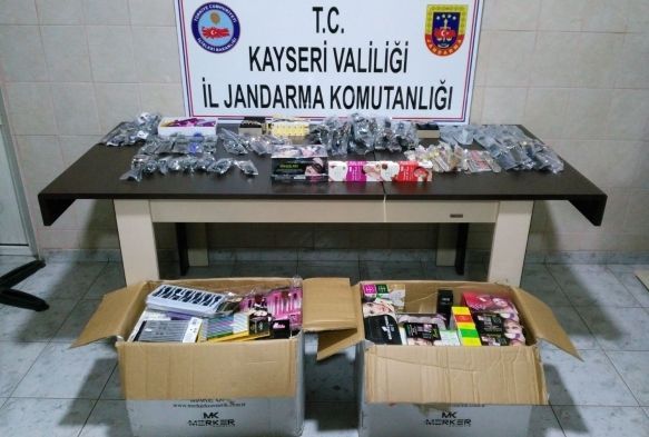 Jandarma'dan kaçakçılara operasyon: 2 gözaltı