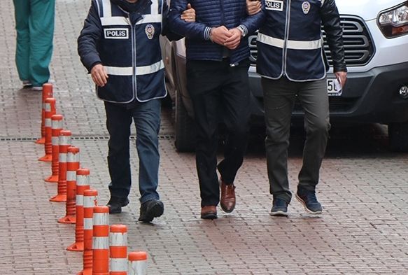 28 suçtan aranan şahıs yakalandı