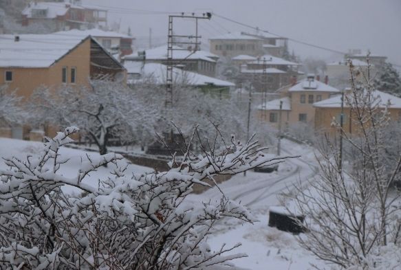 Kayseri'de kar yağışı etkili oldu