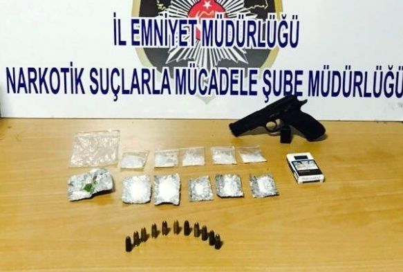 Uyuşturucu taciri 4 kişi gözaltına alındı