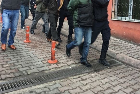 Terör örgütlerinin propagandasını yapan 5 kişi gözaltına alındı