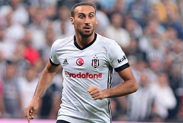 Cenk Tosun kamp kafilesinde yok
