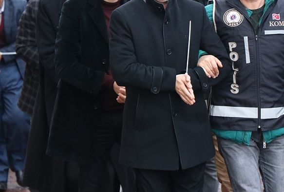Tefecilere operasyon: 12 gözaltı