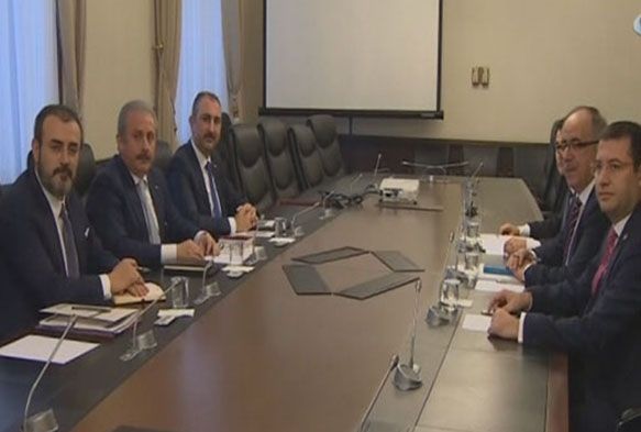 AK Parti-MHP ttifak komisyonu sona erdi