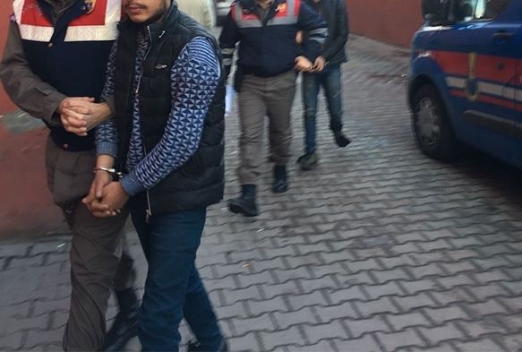 İnşaat malzemeleri çalan hırsızlar jandarmadan kaçamadı