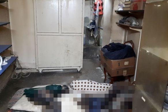 Kt koku gelen evde ceset bulundu