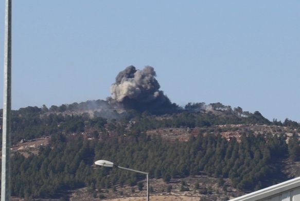 Afrndaki PYD mevzileri havadan ve karadan vuruluyor