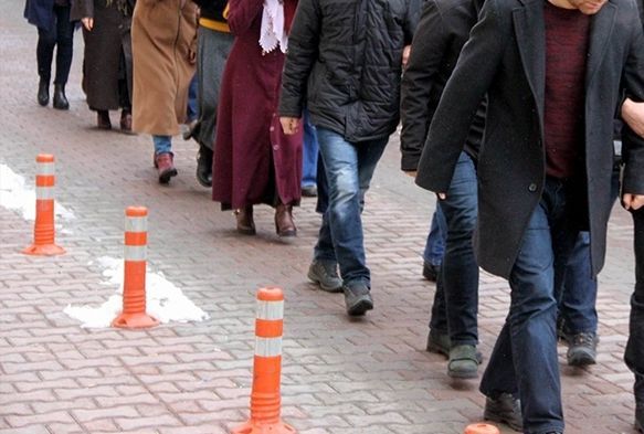 By lock'tan gözaltına alınan 8 kişi hakim karşısında