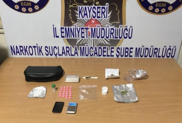 Uyuşturucu operasyonunda sağlık görevlisi de gözaltına alındı