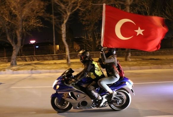 Motosikletçilerden 'Zeytin Dalı' operasyonuna destek