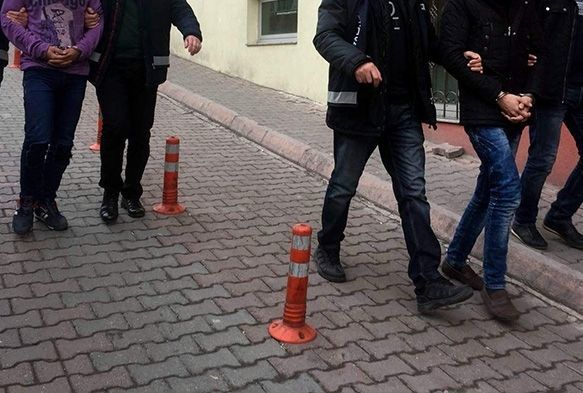 Vatandaşı sahte altınla dolandırıyorlar