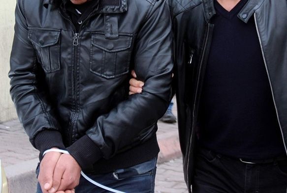 DEA'tan gzaltna alnan 3 Irakl hakim karsnda