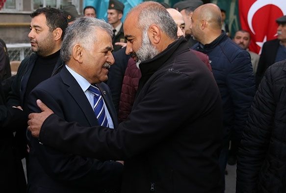  Sizin acnz, bizim acmzdr 