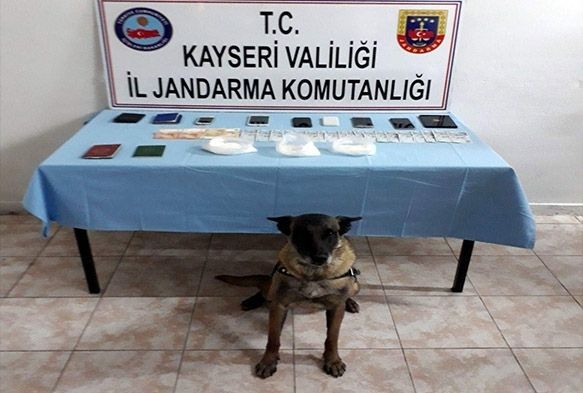 Jandarma'dan uyuturucu operasyonu:  1 kii tutukland