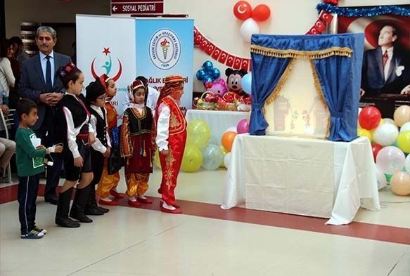 ocuk Hastanesinde 23 Nisan kutland