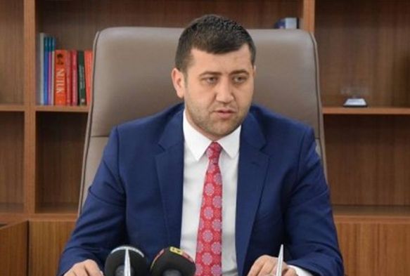Baki Ersoy milletvekili aday olmak iin istifa etti