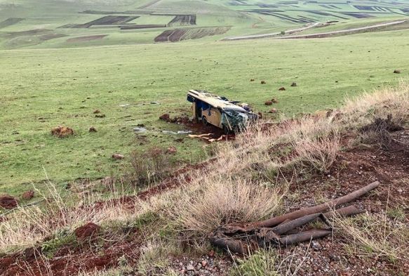 Ardahan'da feci kaza: 4 l, 23 yaral