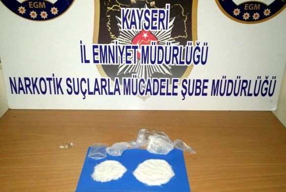 Uyuturucu operasyonunda 2 kii gzaltna alnd