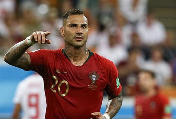 Quaresma manetlerde!