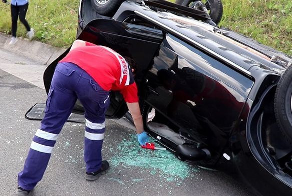 Takla atan otomobilde 2si ocuk 5 kii yaraland