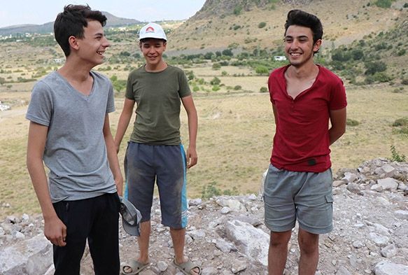 3 kafadar gencin imdadna AFAD yetiti 