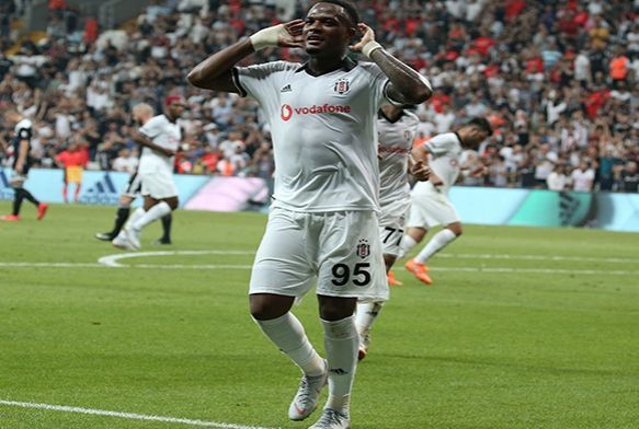 Larin hat-trickle gitti, hat-trickle dnd!