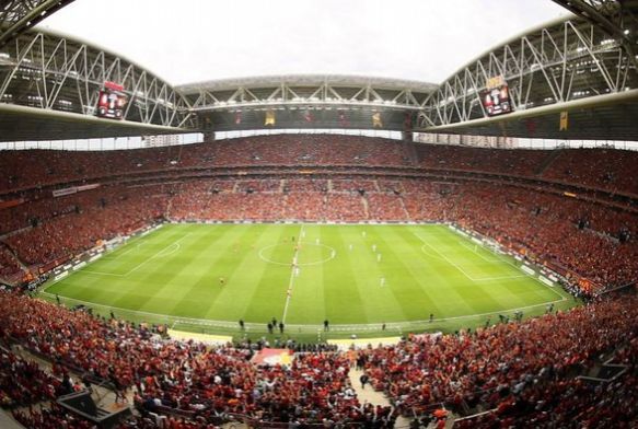 Galatasaray taraftaryla buluuyor