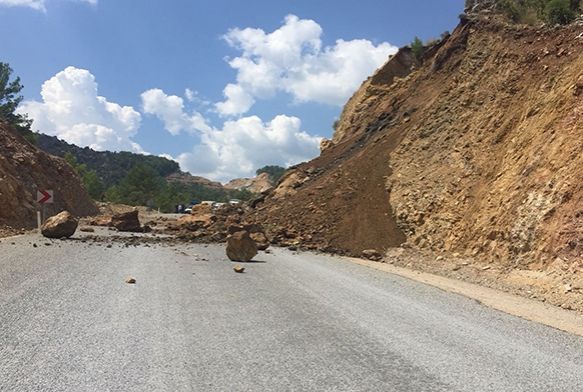 Antalya'da heyelan