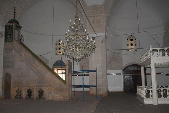 400 yllk tarihi cami restore ediliyor