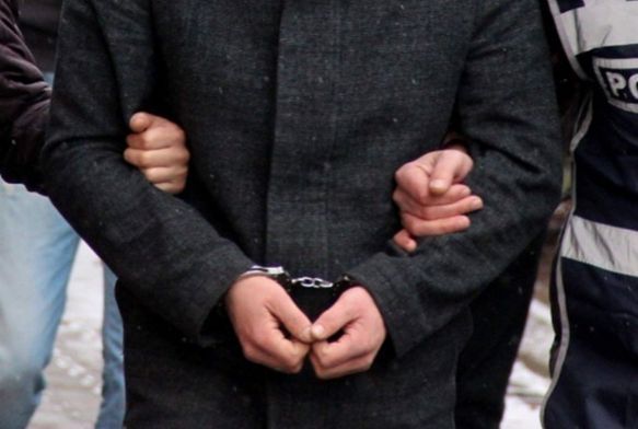 Kayseri'de FET'nn asker mahrem yaplanmasna operasyon: 5 gzalt
