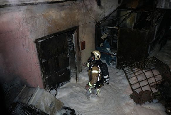 Kozmetik fabrikasnda korkutan yangn