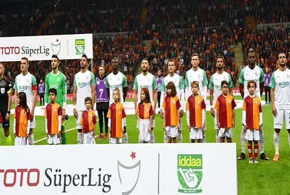 Bursaspor yerli futbolcularla sahaya kyor