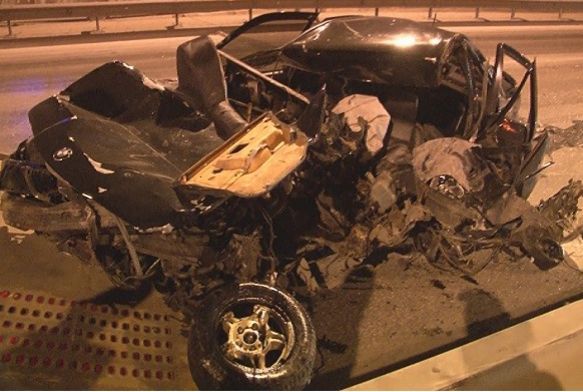 Kontrolden kan ara beton bariyerlere arpt: 1 ar yaral