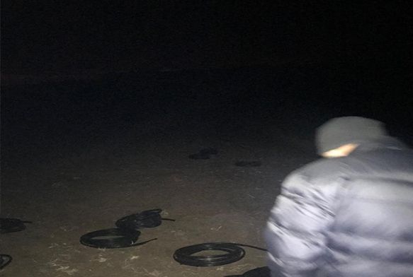Kablo hırsızı suçüstü yakalandı