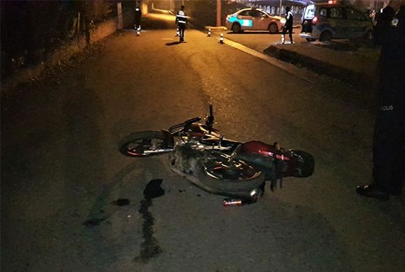 Alkollü motosiklet sürücüsü ölümden döndü
