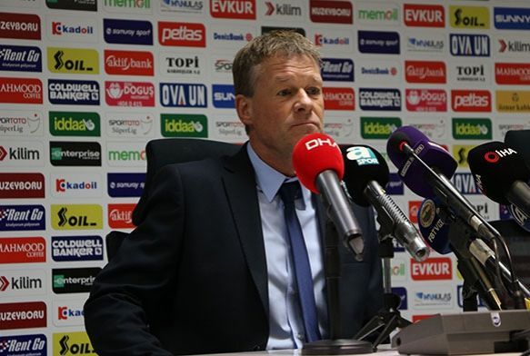 Koeman: Bizim iin bir oktu gerekten