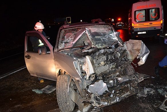  Kamyonet, Sebze Ykl Kamyon le arpt: 1 l, 2 yaral