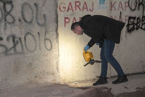 Evinin nnde urad silahl saldrda hayatn kaybetti