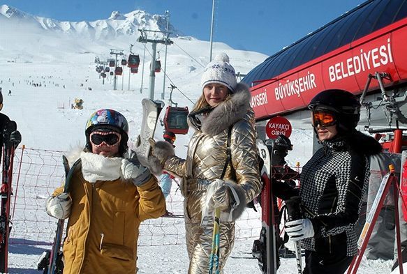 Yabancı turistler Erciyes’ten mutlu ayrılıyor