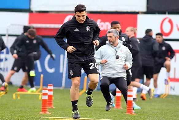 Beşiktaş'ta derbi hazırlıkları tam hız devam ediyor