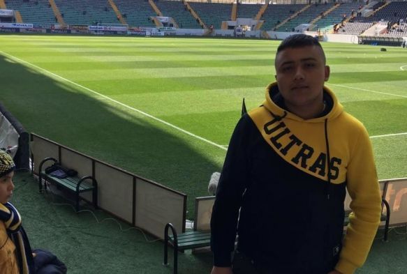 Taraftarlar tayan otobs kaza yapt: 2 l, 23 yaral