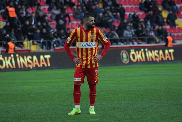 Bernard Mensahn yerine Hasan Hseyin Acar