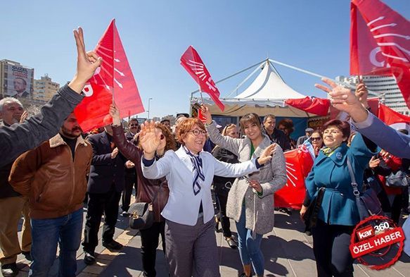Karaolu, Cumhuriyet Meydann Sallad