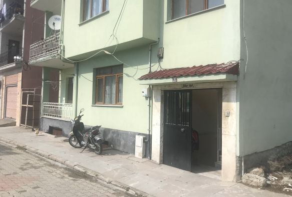 4 çocuk annesi olan eşini acımadan öldürdü