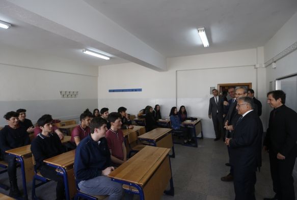 Başkan Büyükkılıç öğrencilerle bir araya geldi